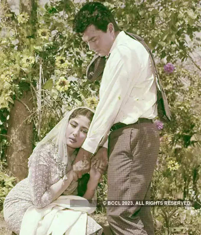 meena kumari dharmendra