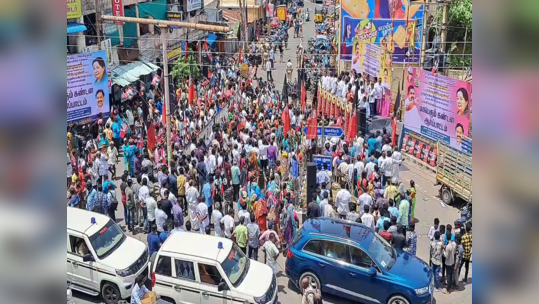 ஓ பன்னீர்செல்வத்தை கண்டித்து புதுச்சேரி அதிமுகவினர் கண்டன ஆர்ப்பாட்டம்