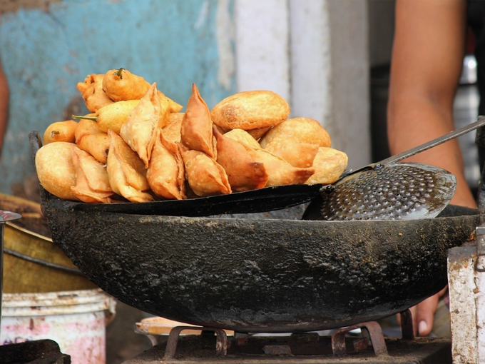 ​कभी नहीं खाया समोसा, पूड़ी और कचौड़ी