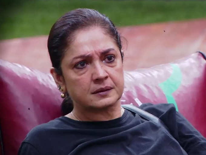 pooja bhatt