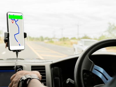 स्पीड लिमिट से ज्यादा गाड़ी चलाने पर Google Maps खुद देगा वॉर्निंग, फटाफट कर दें ये सेटिंग्स
