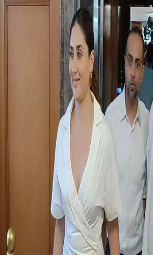 iamgujarat/entertainment/kareena-kapoor-khan-looks-dreamy-in-a-white-dress-in-event