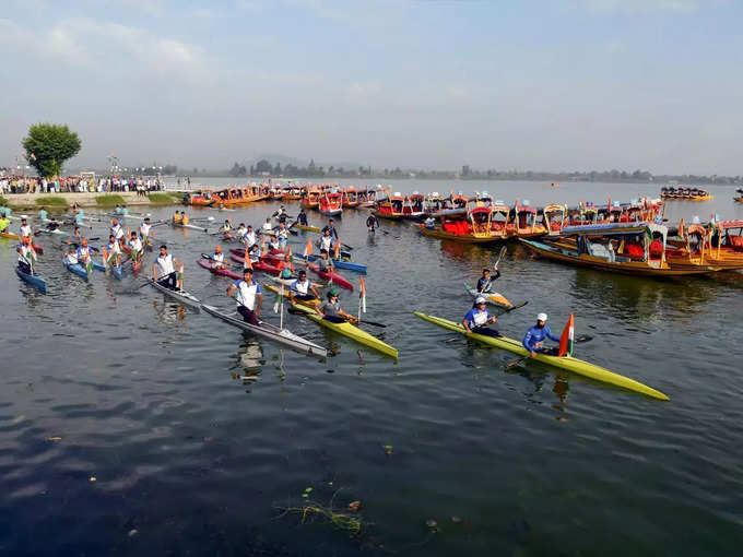 तिरंगा यात्रा में लोगों की भागीदारी स्वागत योग्य