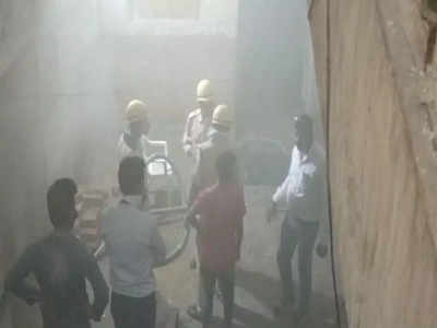 Indore News: इंदौर के कैंसर अस्पताल में आग लगने से मचा हड़कंप, फायर ब्रिगेड के साथ पहुंची प्रशासन की टीम