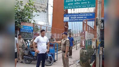 Uttarakhand News: गंगा के उफान से रामझूला पुल की सुरक्षा खतरे में, लोगों के आने-जाने पर प्रशासन ने लगाई बंदिशें