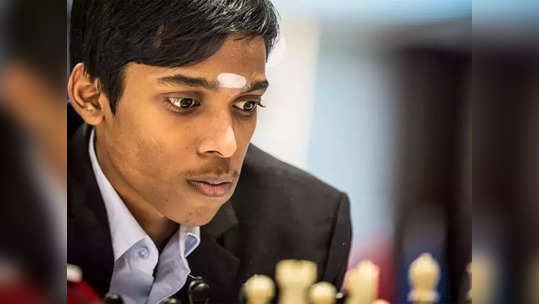 Chess World Cup: 18 साल के प्रज्ञाननंदा का शतरंज वर्ल्ड कप में जादू, हमवतन अर्जुन को हराकर सेमीफाइनल में पहुंचे