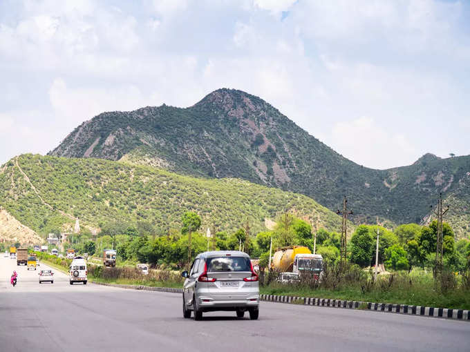 Mumbai Pune Expressway - Mumbai Pune Expressway