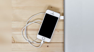 Apple ने पकड़ी एंड्रॉइड की राह! iPhone 15 सीरीज में देगा टाइप-सी पोर्ट, रॉकेट की स्पीड से चार्ज होगा फोन
