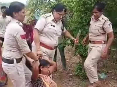 Katni News: मुआवजा मांगने पर पुलिस ने महिला के बाल पकड़कर घसीटा, की मारपीट... अब पुराना वीडियो वायरल