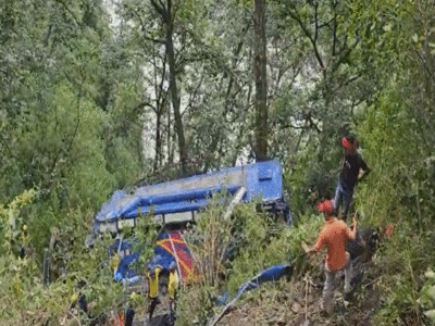 Uttarakhand Bus Accident: उत्तरकाशी-गंगोत्री हाईवे के पास खाई में गिरी श्रद्धालुओं से भरी बस, 7 की मौत, कई घायल