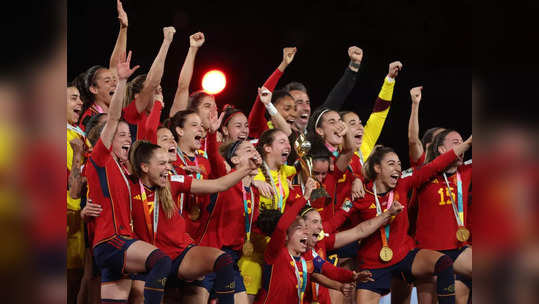 Fifa Womens  WC: विश्व चैंपियन बनने के बाद स्पेन में जश्न का माहौल, सड़कों पर उतरें फैंस