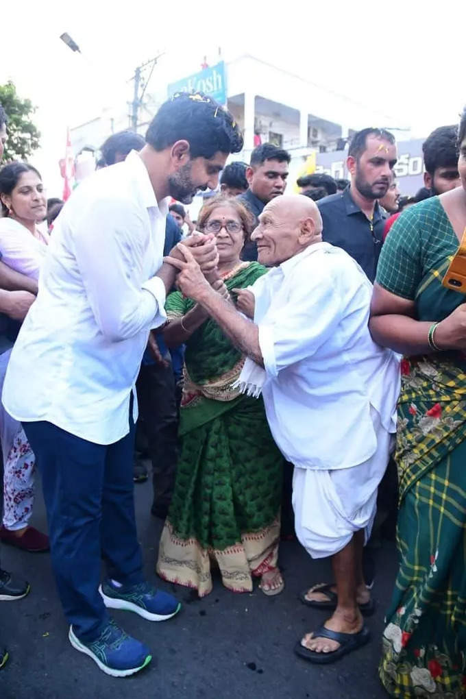 లోకేష్ పాదయాత్రలో ఆసక్తిర సీన్.. యువగళంలో తొలిసారి ఇలా