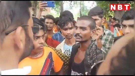 dead body of kanwariya found hanging from tree in ambedkar nagar akbarpur ayodhya highway jammed
