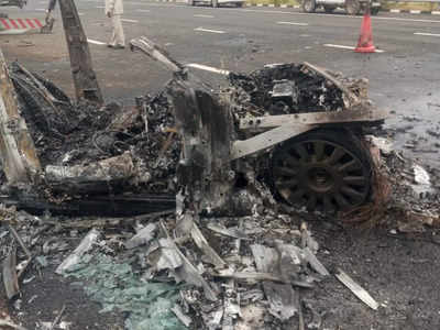 दिल्ली-मुंबई एक्सप्रेसवे पर डीजल के टैंकर ने मारी रॉल्स रॉयस कार में टक्कर, दो लोग जिंदा जले, 3 गंभीर