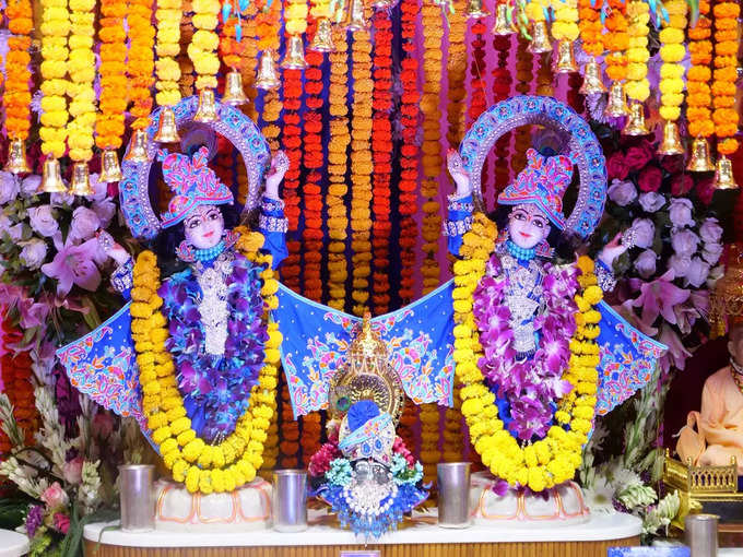Shri Banke Bihari Ji Temple Entry Fee and Timings