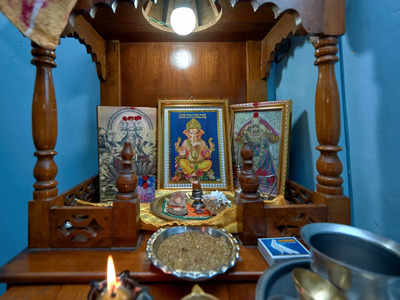 ವರಮಹಾಲಕ್ಷ್ಮೀ ಹಬ್ಬ 2023: ದೇವರ ಮನೆಯನ್ನು ಸ್ವಚ್ಛವಾಗಿಟ್ಟುಕೊಳ್ಳುವ ಅದ್ಭುತ ಟಿಪ್ಸ್