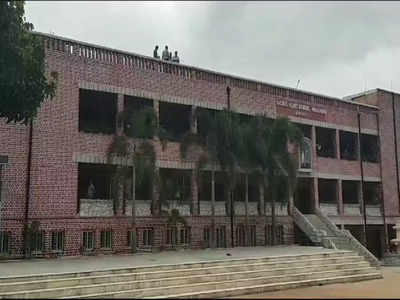 Ranchi News: आइ एम डाइंग बिकॉज... सेक्रेड हार्ट स्कूल में छठी कक्षा की छात्रा ने ‘नोट’ लिखकर थर्ड फ्लोर से लगाई छलांग