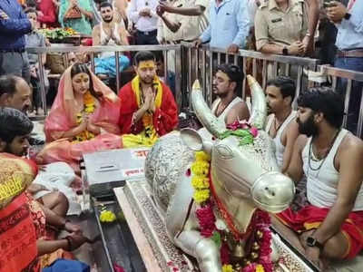 Parineeti Chopra: शादी से महीनेभर पहले परिणीति चोपड़ा ने राघव चड्ढा संग किए महाकाल के दर्शन, सामने आई तस्वीरें