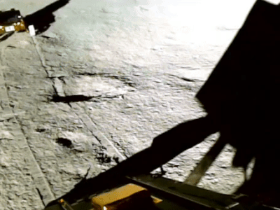 चंद्रयान-3 का प्रज्ञान रोवर पहली चुनौती में पास, चांद पर बड़े से गड्ढे को किया पार