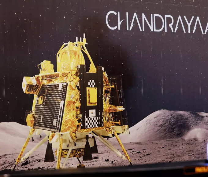 Chandrayaan-3 mission: Pragyan rover overcomes first challenge Chandrayaan-3 mission: Pragyan rover overcomes first challenge