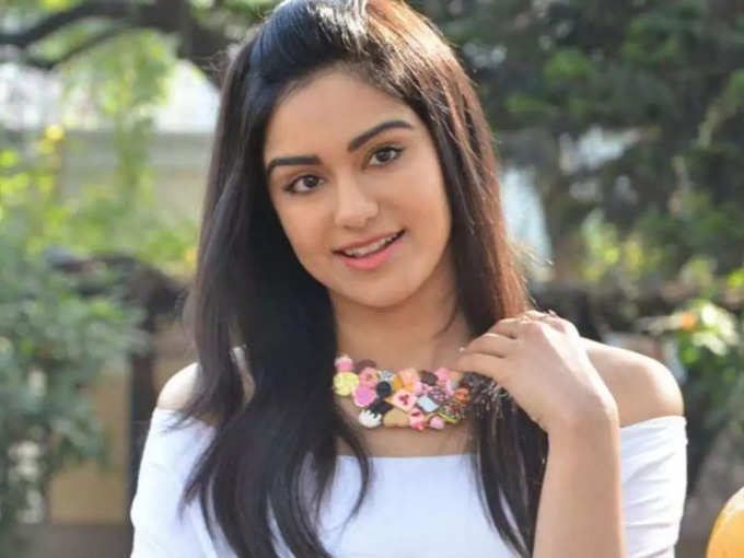 adha sharma raksha bandhan