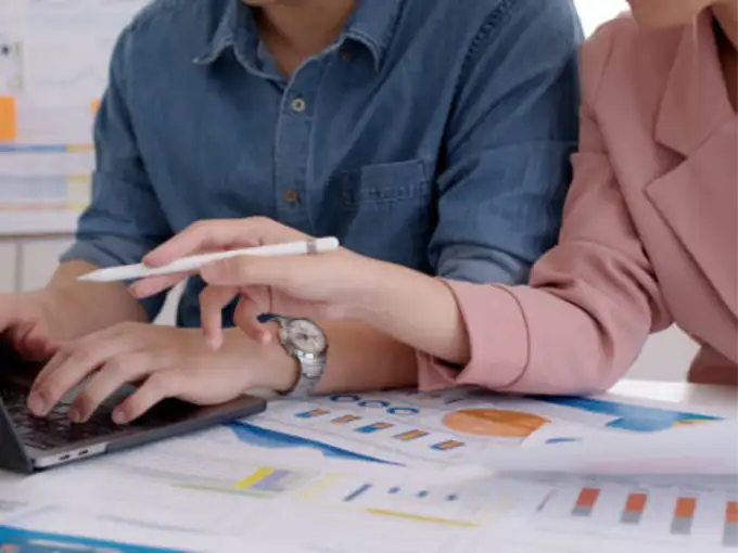 <strong>५. प्रॉब्लेम सॉलव्हिंग (Problem Solving) :</strong>