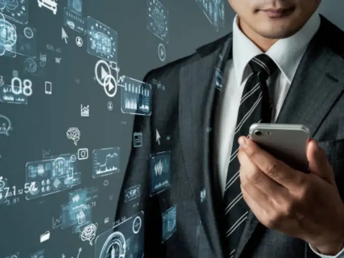 <strong>४. कम्युनिकेशन स्किल्स (Communication Skills) :</strong>