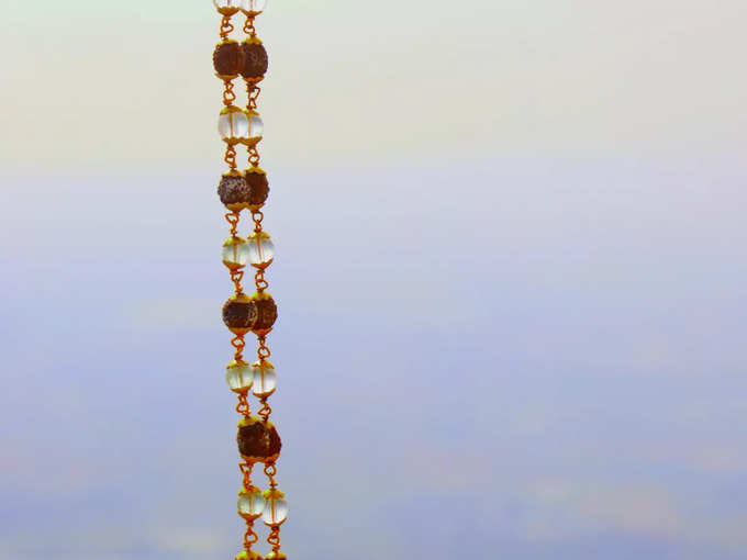 rudraksha rakhi1