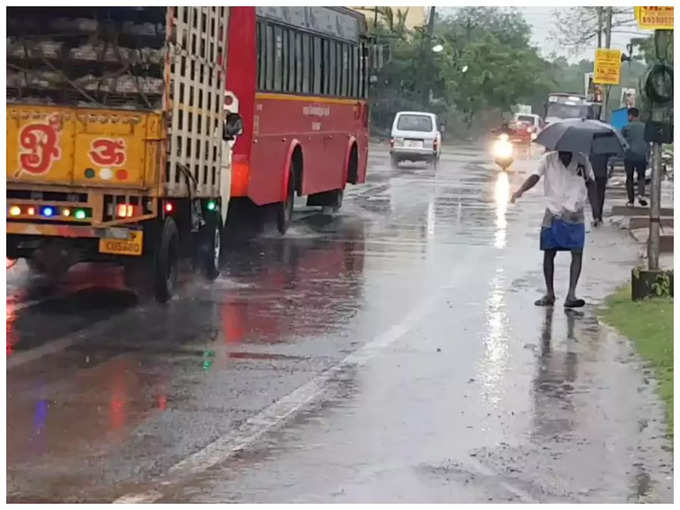 தெலுங்கானாவில் கொட்டித் தீர்க்கும்