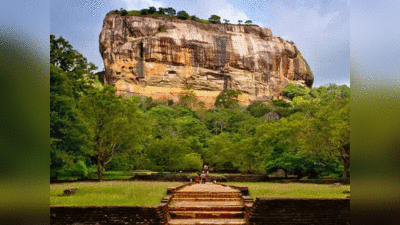 श्रीलंका के इस स्‍थान पर है रावण का महल, यहां आज भी रखा है लंकेश का शव !