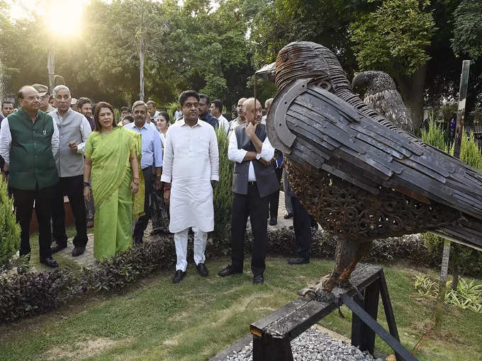 बिल्कुल सजीव लग रहे जानवर