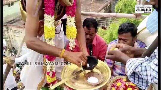 கும்பாபிஷேகம் நிகழ்ச்சியில் எராளமான பக்தர்கள் கலந்து கொண்டு சாமி தரிசனம் செய்து வருகின்றனர்