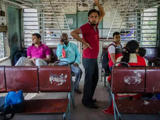 रेलवे ट्रैक को सुधारने पर नहीं दिया गया ध्यान