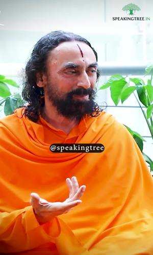 speaking-tree/spirituality/what-special-clothes-should-spiritual-persons-wear-by-swami-mukundanand-watch-this-reel