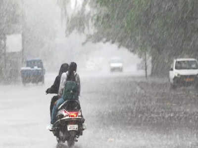 Monsoon Rain : अखेर महिन्यानंतर पावसाचं कमबॅक, खान्देशात पाऊस बरसला, शेतकऱ्यांना दिलासा