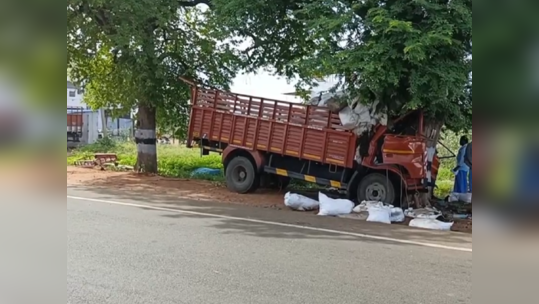 திண்டுக்கல் வத்தலகுண்டில் புளிய மரத்தில் மோதிய சரக்கு வேன்; ஒருவர் பலி 4 பேர் படுகாயம்!