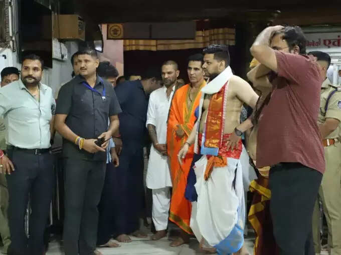 akshay kumar at mahakal temple akshay kumar at mahakal temple