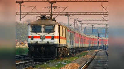 Lucknow News: इयरफोन लगाकर रेल की पटरी पर बैठे थे दो लड़के, एक की मौके पर मौत दूसरे के दोनों पैर कटे