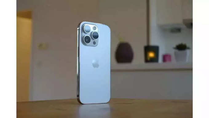iPhone 15 Pro मॉडेल्समध्ये टायटेनियम फ्रेम