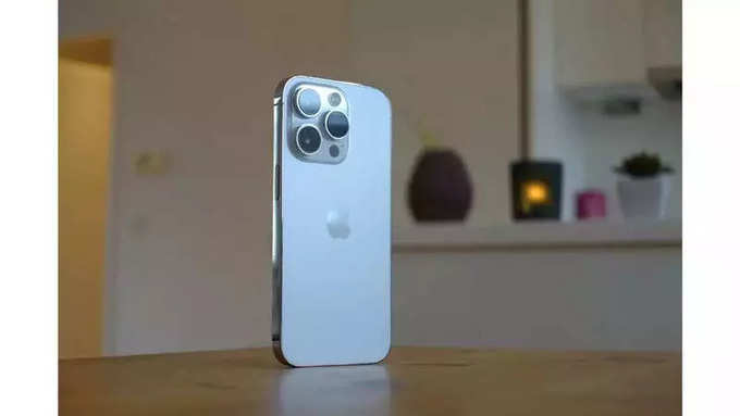 Apple iPhone 15 Pro has a brushed look frame