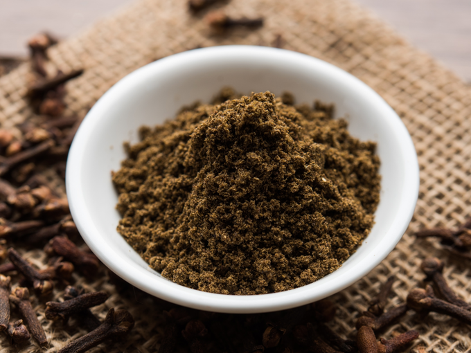 Clove powder