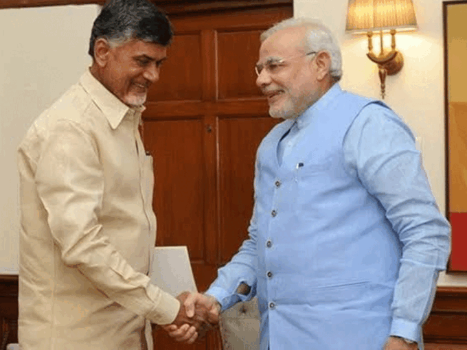 ​मोदी के खिलाफ खड़े हुए​