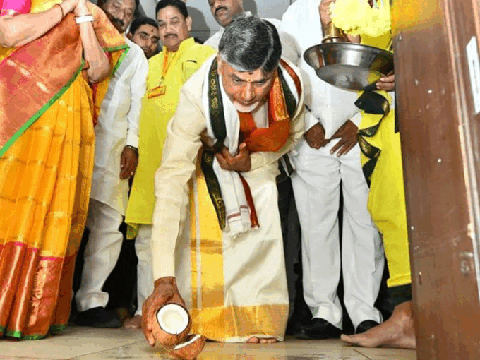 ​चंद्रबाबू नायडू के पतन का कारण​