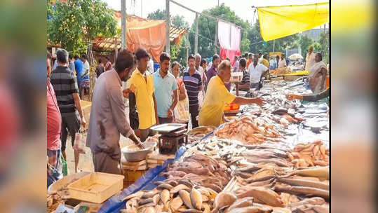 புரட்டாசி மாதம் நாளை தொடக்கம்: இறைச்சிகளை வாங்க மக்கள் ஆர்வம் காட்டாததால் வியாபாரிகள் ஏமாற்றம்