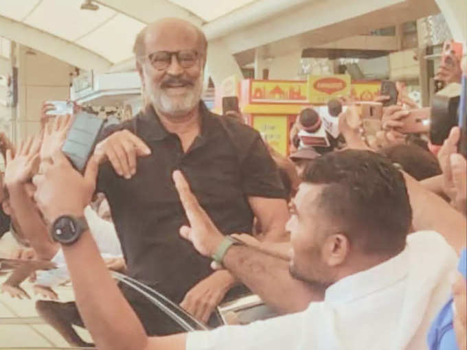 rajinikanth at coimbatore airport