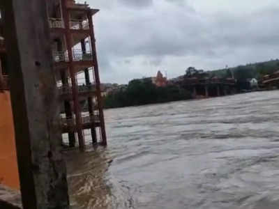 खंडवा न्यूज: बारिश के बाद ओंकारेश्वर में दिखा तबाही का मंजर, लोगों ने अधिकारियों पर लगाया सीएम को खुश करने का आरोप