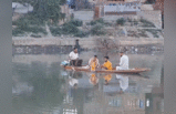 आतंकवाद ने लगाया था ब्रेक, 1989 के बाद पहली बार कश्मीर की झेलम नदी में गणेश विसर्जन, देखें तस्वीरें