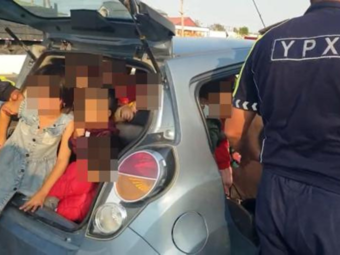 Children Getting Out Of Car