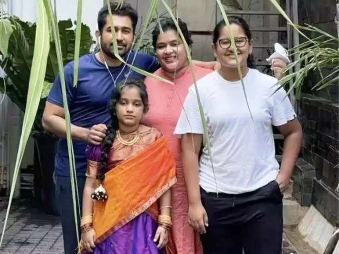 Vijay Antony family
