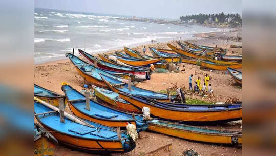 நாகை மீனவர்கள் மீது இலங்கை கடற்கொள்ளையர்கள் தாக்குதல்...!